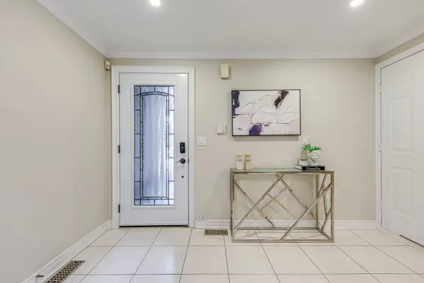 2250 Rockingham DR #6, Oakville, ON L6H 6J3