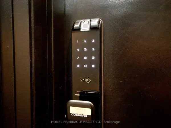 95 Dundas ST W #219, Oakville, ON L6M 5N4