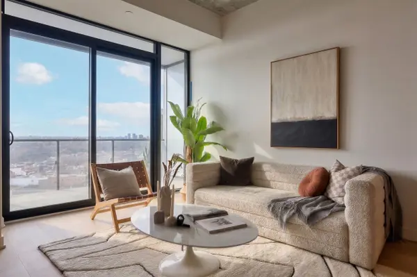 2720 Dundas ST W #PH 6, Toronto W02, ON M6P 1Y2