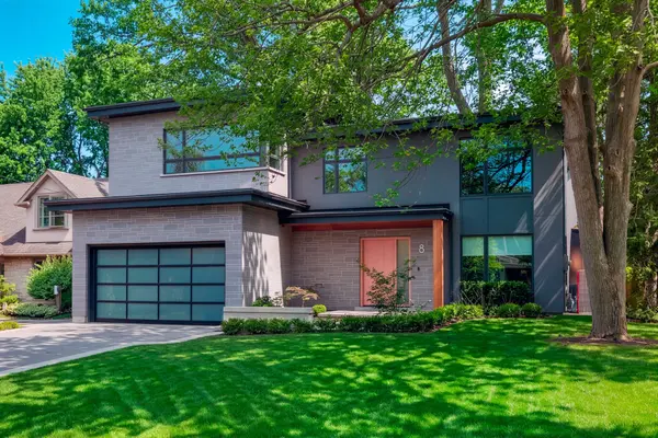 8 Greenford RD, Toronto W08, ON M9A 3E6