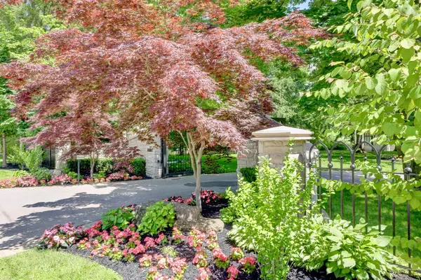 4038 Lakeshore RD, Burlington, ON L7L 1A1