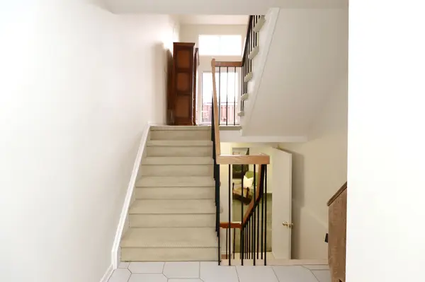 4165 Fieldgate DR #48, Mississauga, ON L4W 2M9