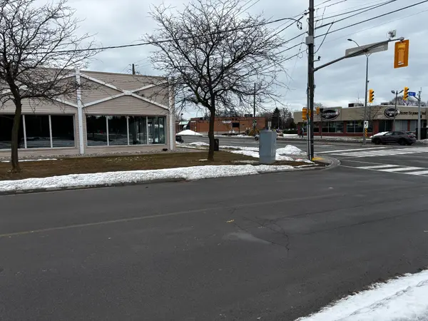 2279 Fairview ST #1, Burlington, ON L7R 2E3