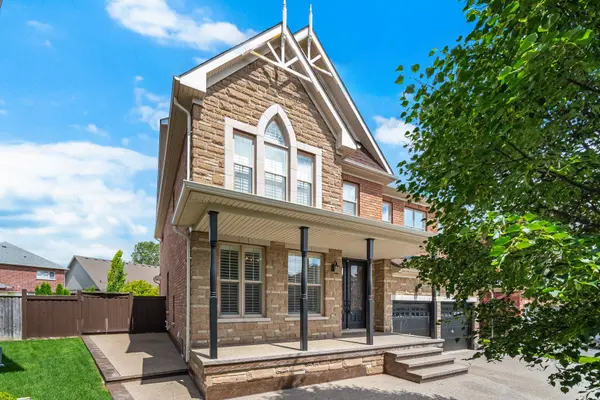 8 Mccandless CT, Caledon, ON L7C 3R7