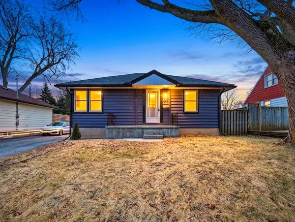 97 Stewart AVE,  Cambridge,  ON N1R 2V1