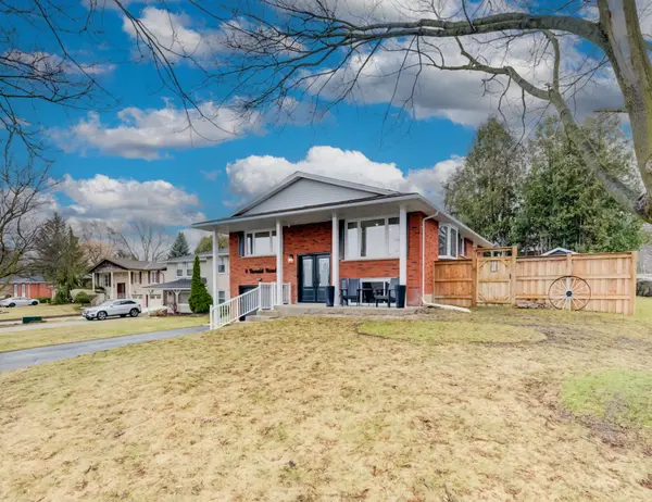 4 Ronald RD, Cambridge, ON N1S 4N1