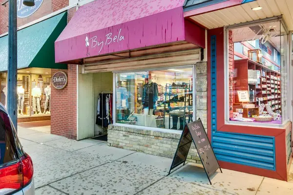 33 Talbot ST E, Aylmer, ON N5H 1H3