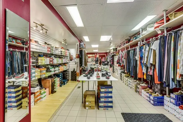 33 Talbot ST E, Aylmer, ON N5H 1H3