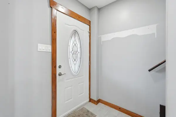 570 Cannon ST E, Hamilton, ON L8L 2G4