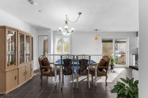 1902 Rosebella AVE, Blossom Park - Airport And Area, ON K1T 1G7