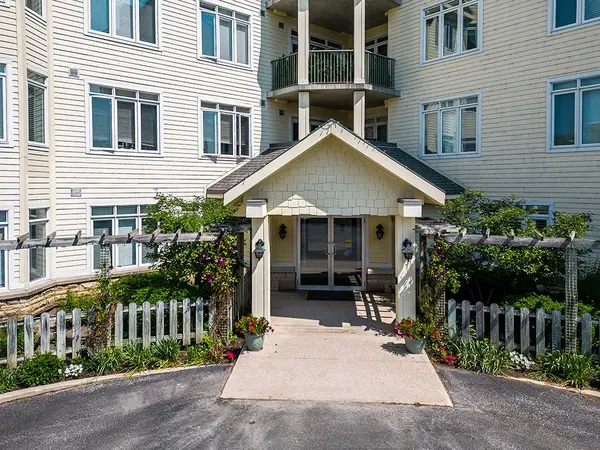 10 Bay ST E #407, Blue Mountains, ON N0H 2P0