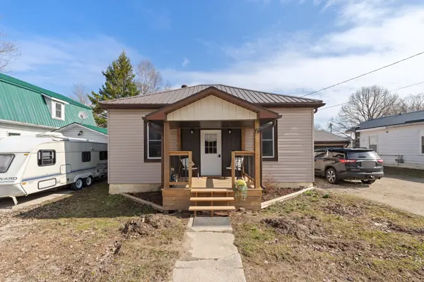 61 Queen ST, Huron East, ON N0G 1H0