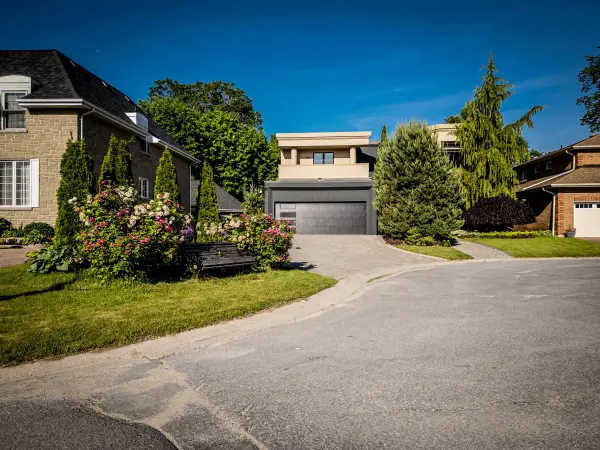 3 Authors LN, Kingston, ON K7M 7W7