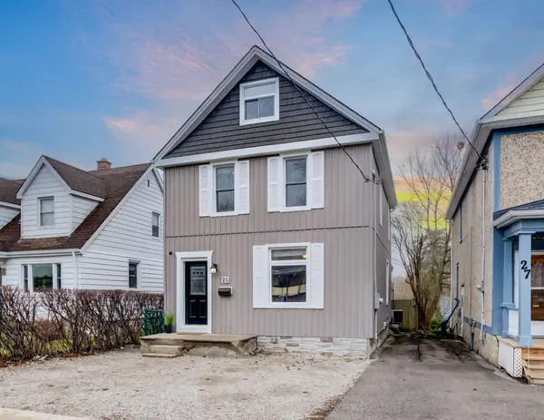 25 John ST, Cambridge, ON N1S 2V3