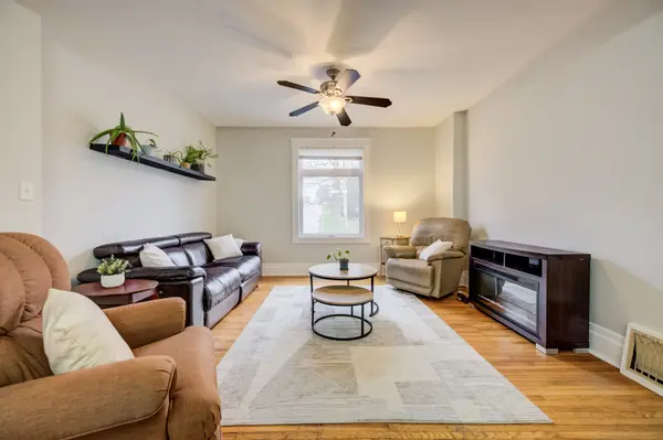 25 John ST, Cambridge, ON N1S 2V3