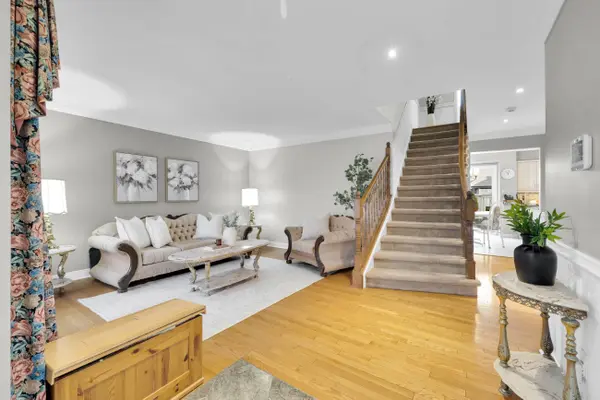 5 Ellisson WAY, Hunt Club - South Keys And Area, ON K1G 4N9