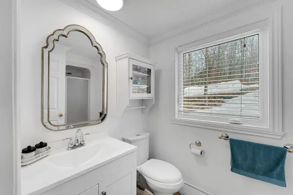 1066 Mountvale Point RD, Frontenac, ON K0H 2P0