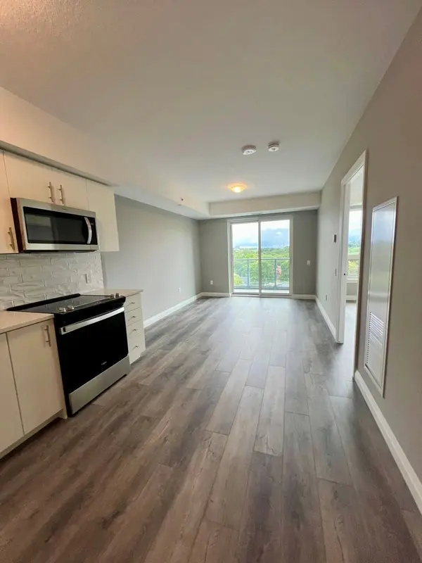 93 Arthur ST #802, Guelph, ON N1E 0T3