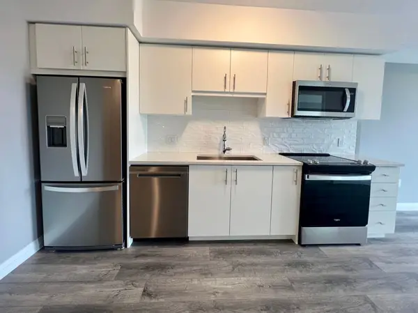 93 Arthur ST #802, Guelph, ON N1E 0T3