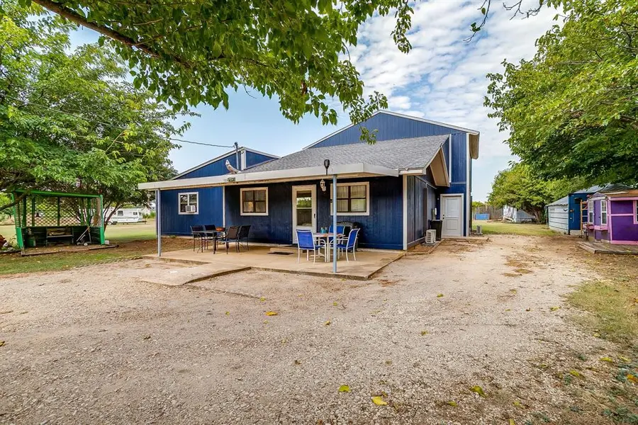 1950 Kiowa Lance, Crowley, TX 76036