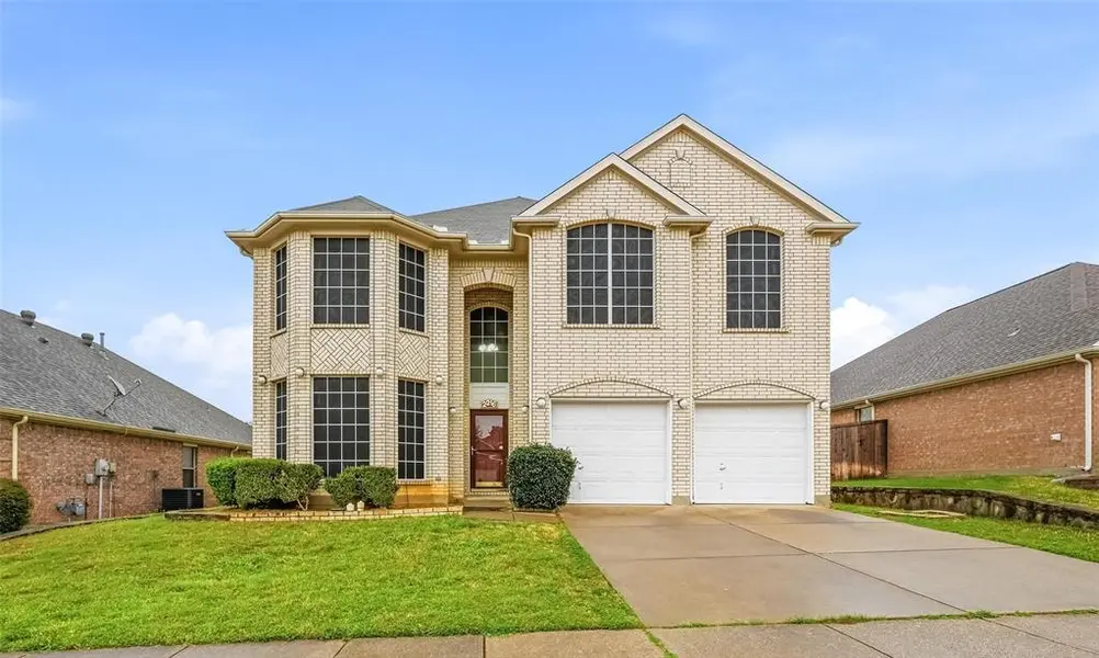 2216 Oak Park Drive, Bedford, TX 76021