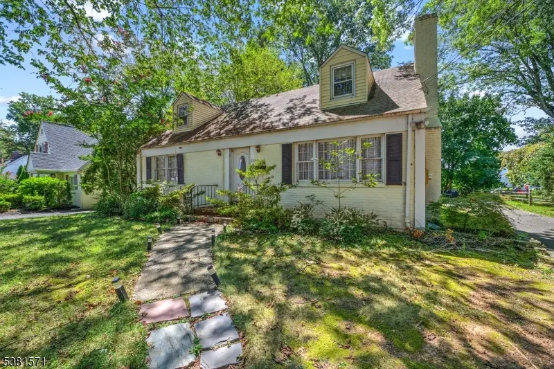 341 W End Ave, North Plainfield Boro, NJ 07063