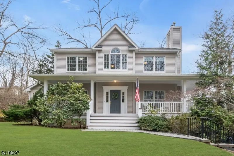 72 Gillette Road, Long Hill Twp., NJ 07933