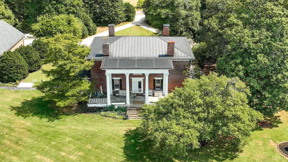 2710 Goode Station RD, Goode, VA 24556