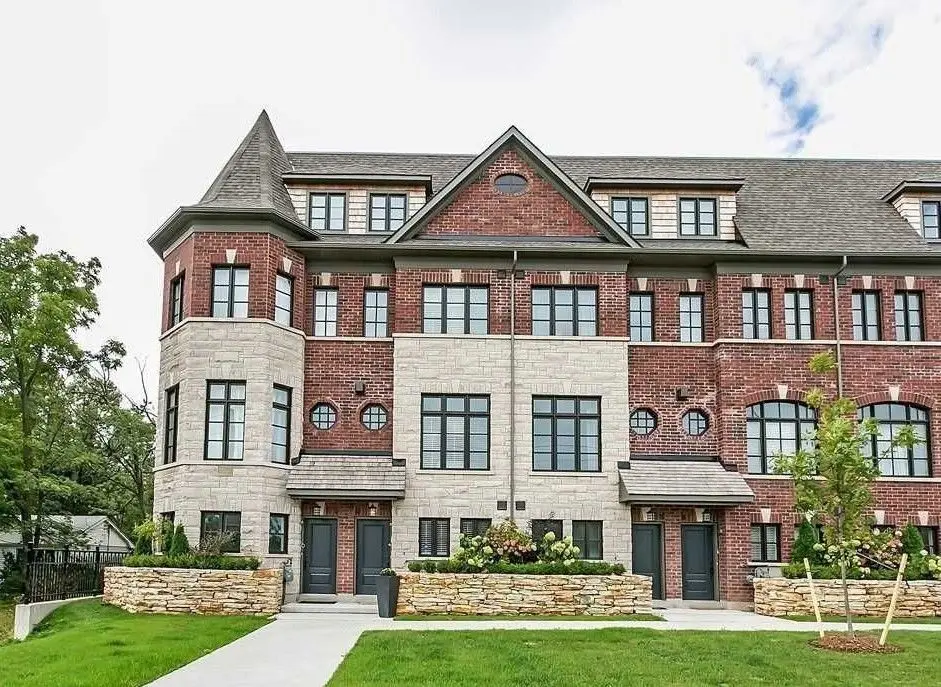 2160 Trafalgar RD #3, Oakville, ON L6H 0N3