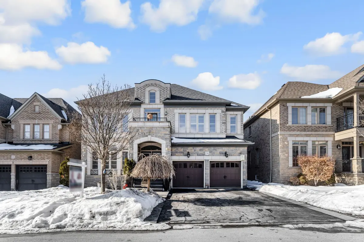 24 Haywood DR, Brampton, ON L6X 0W1