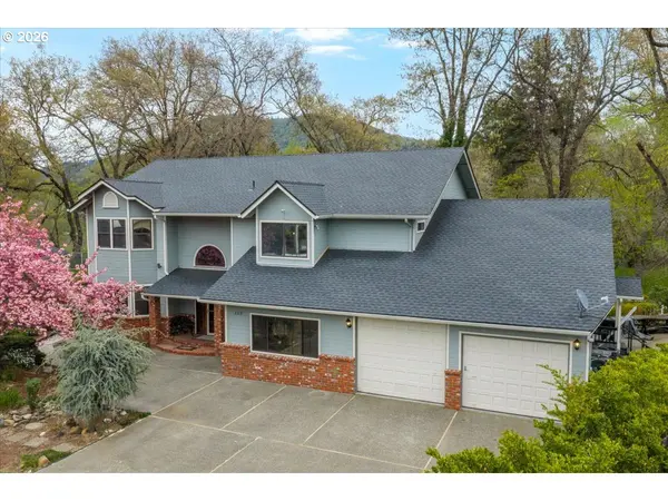 113 WALNUT DR, Rogue River, OR 97537