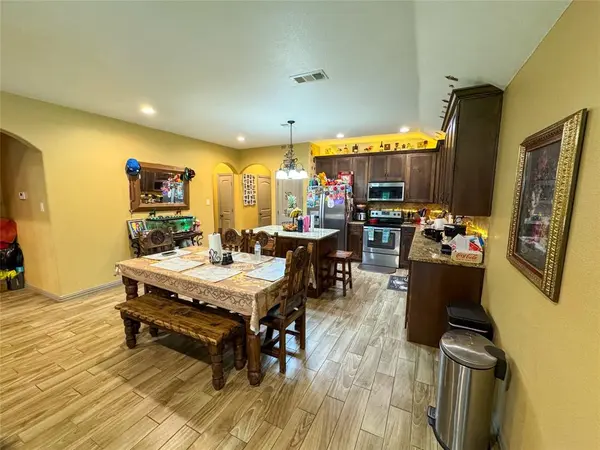 816 Elmo Drive, Seagoville, TX 75159