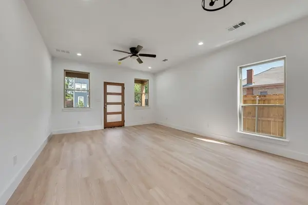 2350 Scott Street, Dallas, TX 75215