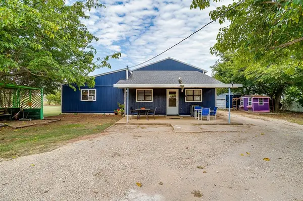 1950 Kiowa Lance, Crowley, TX 76036