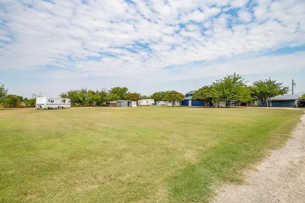1950 Kiowa Lance, Crowley, TX 76036