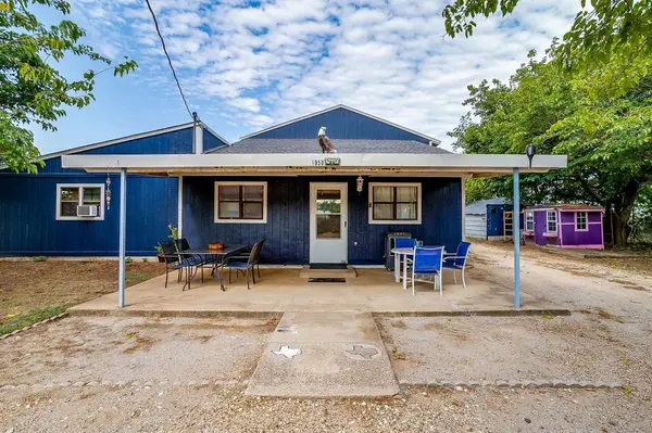 1950 Kiowa Lance, Crowley, TX 76036