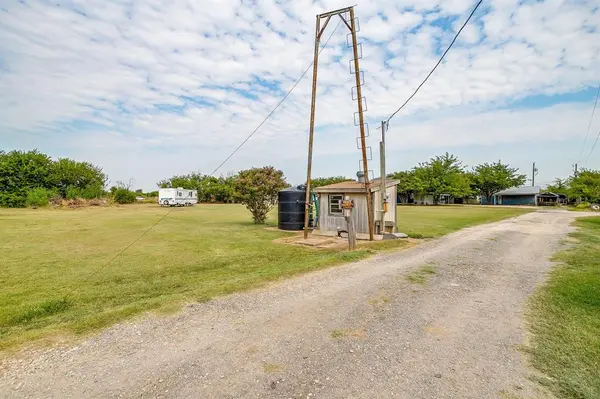 1950 Kiowa Lance, Crowley, TX 76036