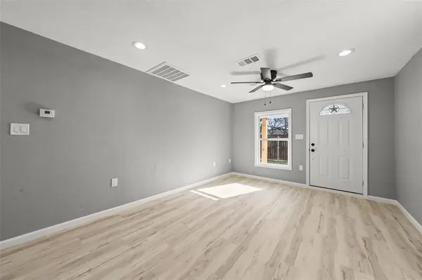 108 9th Street, Valley Mills, TX 76689