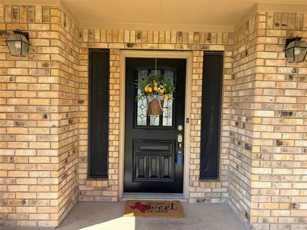 2305 Meadowlark Lane, Bedford, TX 76021