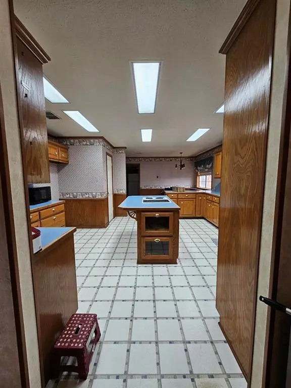 1710 An County Road 463, Montalba, TX 75853