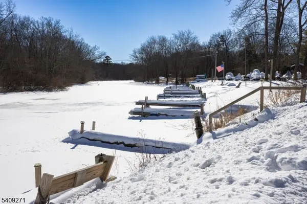 26 Aspen Ln, West Milford Twp., NJ 07480