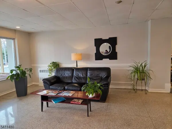 415 Claremont Ave #4 A, Montclair Twp., NJ 07042