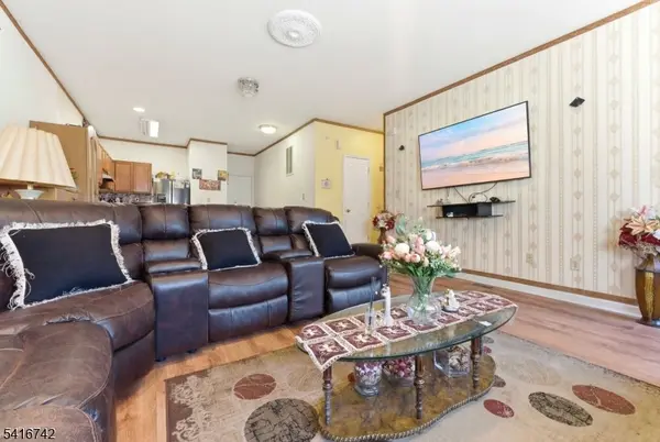 44 Prospect St, East Orange City, NJ 07017