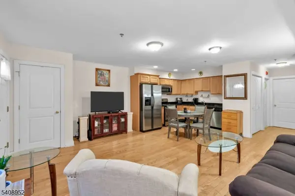 5 Maple Ave #102, Union Twp., NJ 07088