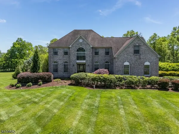 34 Milestone Dr, Raritan Twp., NJ 08551