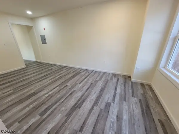 46 Garret St, Paterson City, NJ 07501