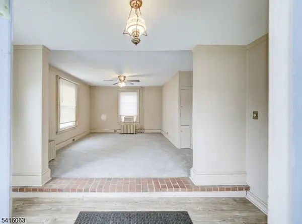 24 W Main St, Clinton Town, NJ 08809