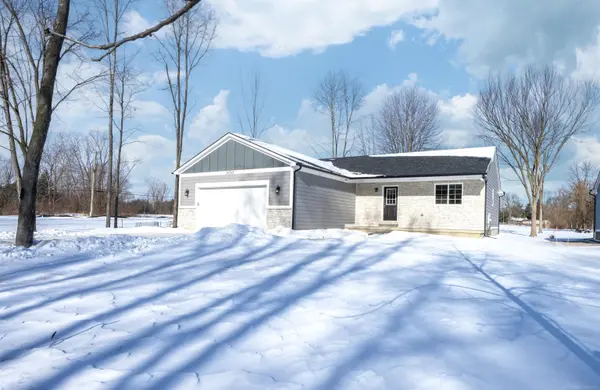 26565 Alray ST, Chesterfield Twp, MI 48051