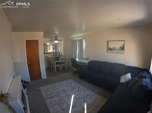 420 Rosewood DR, Fountain, CO 80817