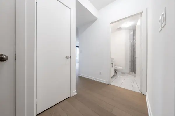 65 Bremner BLVD #3805, Toronto C01, ON M5J 0A7